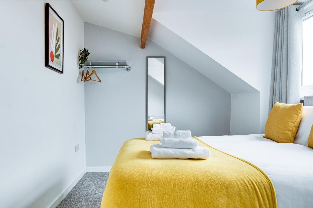 Spacious 4 Bedroom House Near Leeds Cc Beeston Hill Buitenkant foto