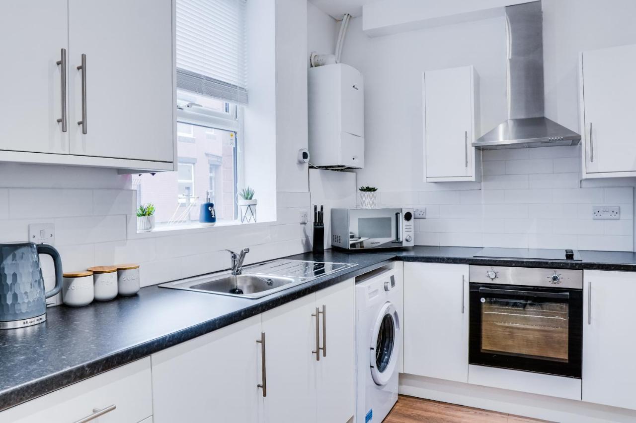 Spacious 4 Bedroom House Near Leeds Cc Beeston Hill Buitenkant foto